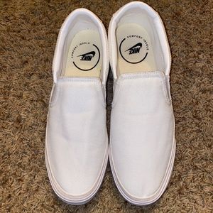 Nike Court Legacy Slip on